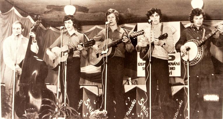 Základem některých DŘINKAŘŮ je Country&Folk -TULÁCI 1973